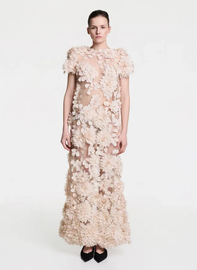 Dualitae rochie lungă florală din șifon dusty pink brodată