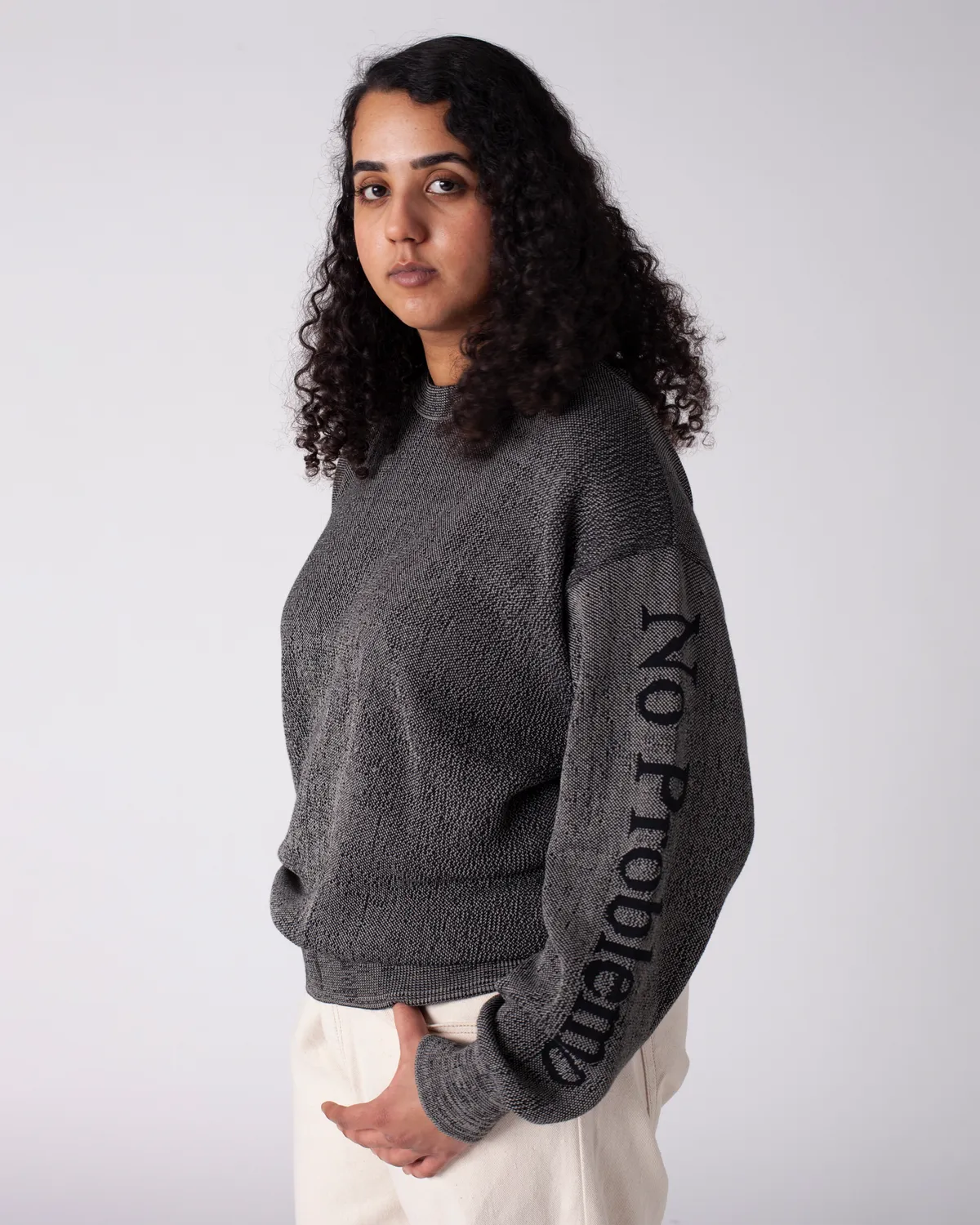 No Problemo Glitch Knit Crew pulover negru organic