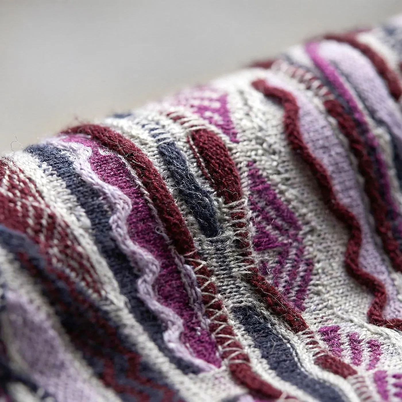COOGI Pacific Maroon pulover multicolor bumbac