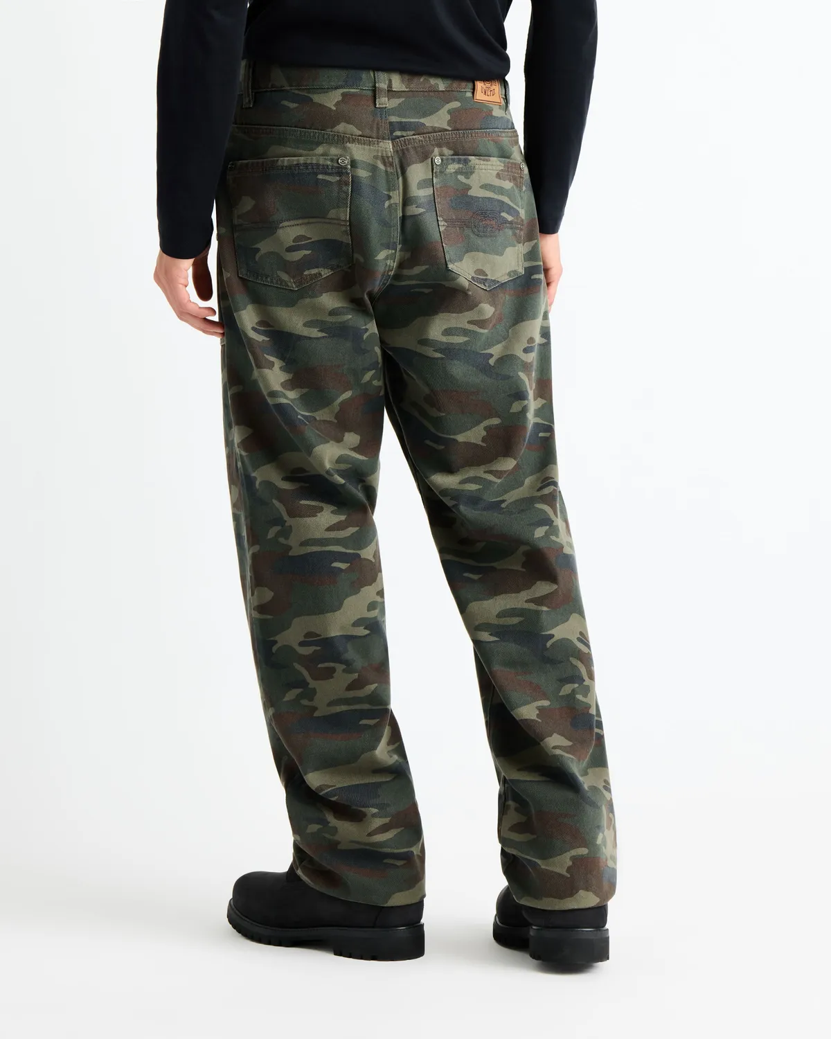 Ecko Red Surplus blugi cargo camuflaj negru