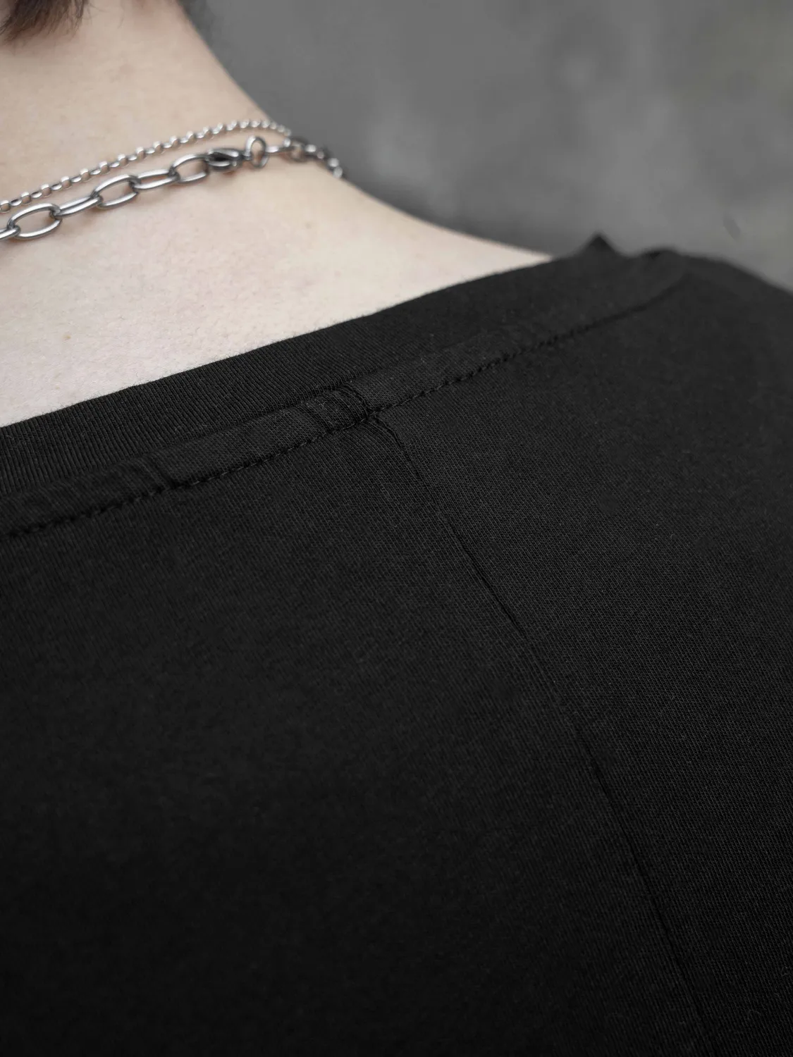 Enrage V-Neck Black tricou negru decolteu V bumbac