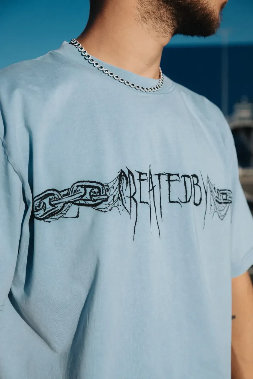 CREATEDBY Web of Chains tricou bleu deschis grafic