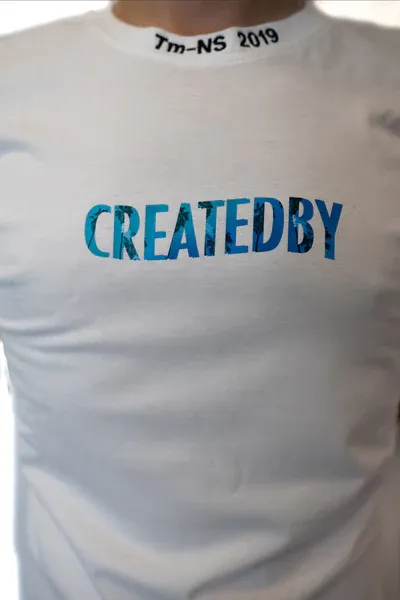 CREATEDBY White Gradient tricou boxy alb brodat