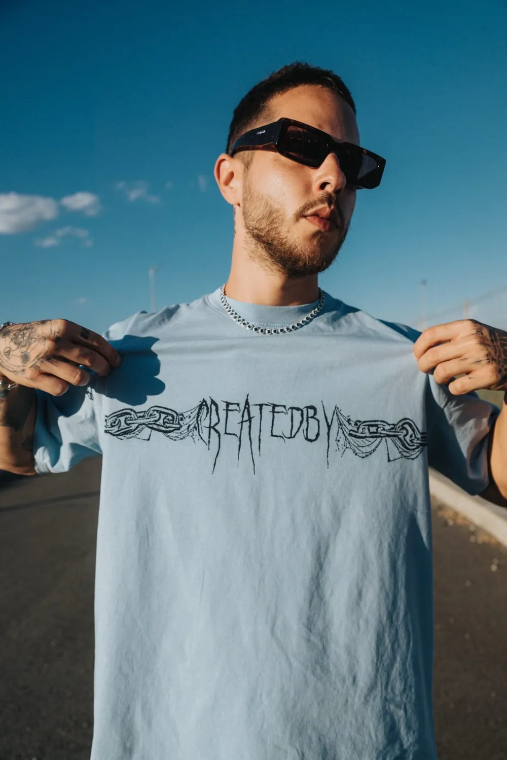 CREATEDBY Web of Chains tricou bleu deschis grafic