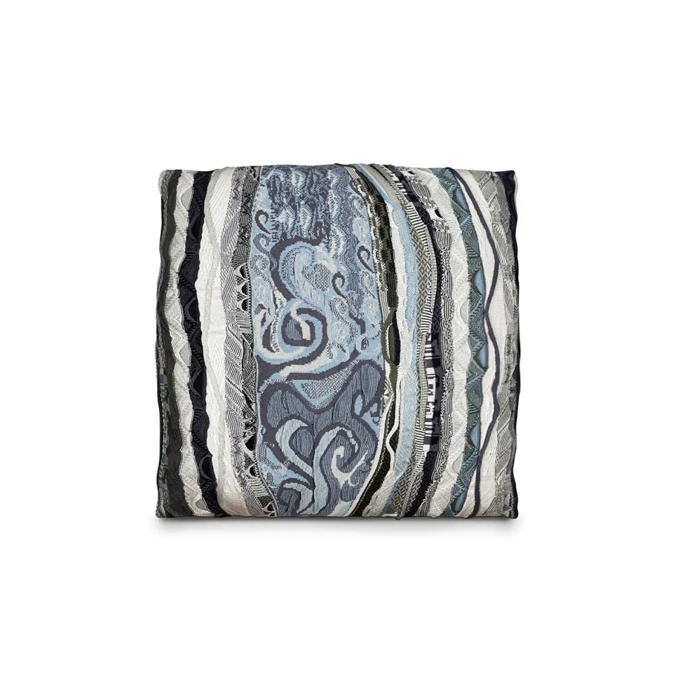 COOGI Noir Classic perna decorativa 18x18 multicolor