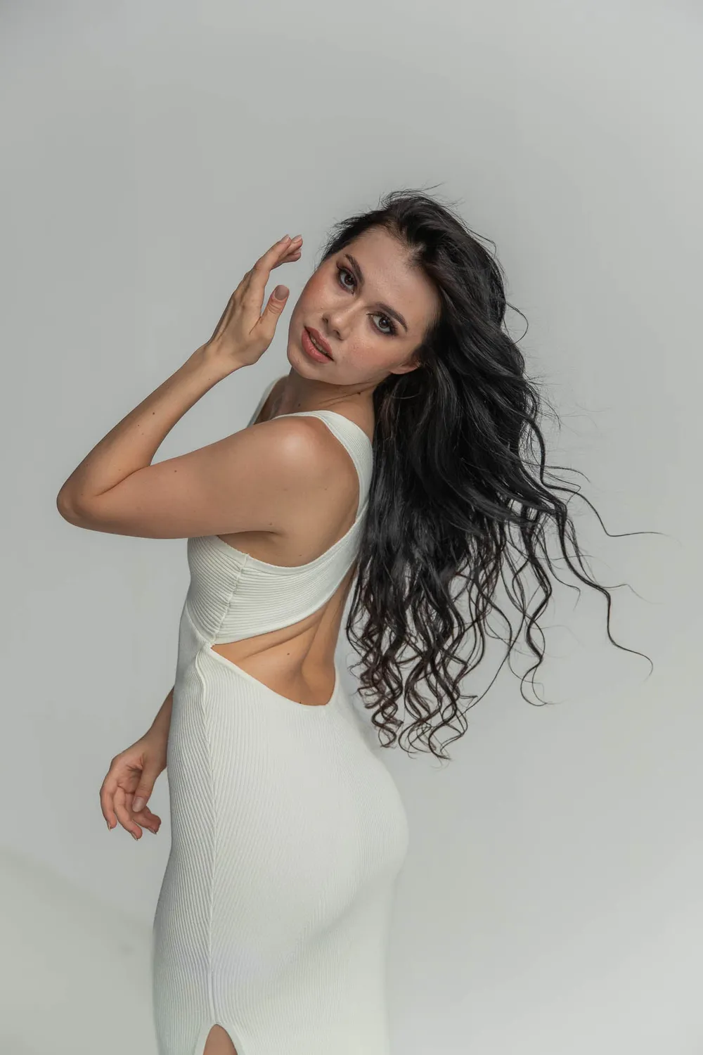Dualitae Viky rochie tricotata alba vascoza