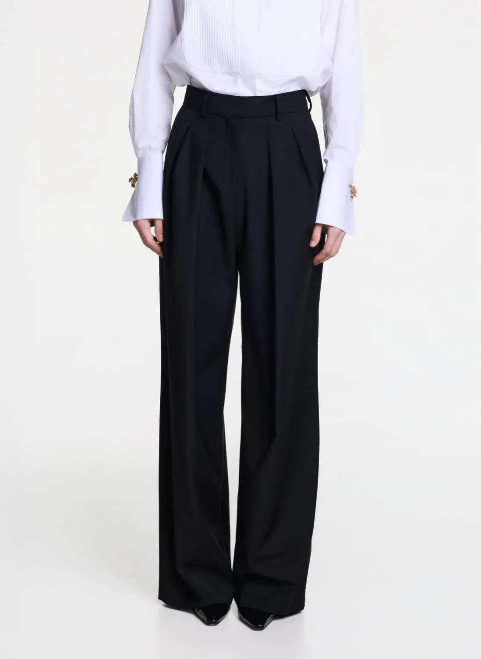 Dualitae pantaloni negri cu pense croi tailored din lana