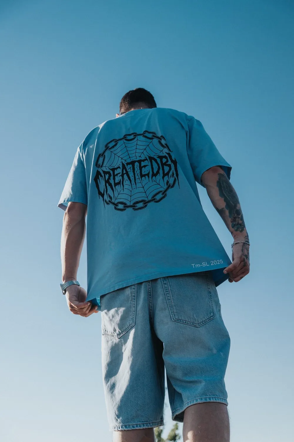 CREATEDBY Web of Chains tricou bleu deschis grafic