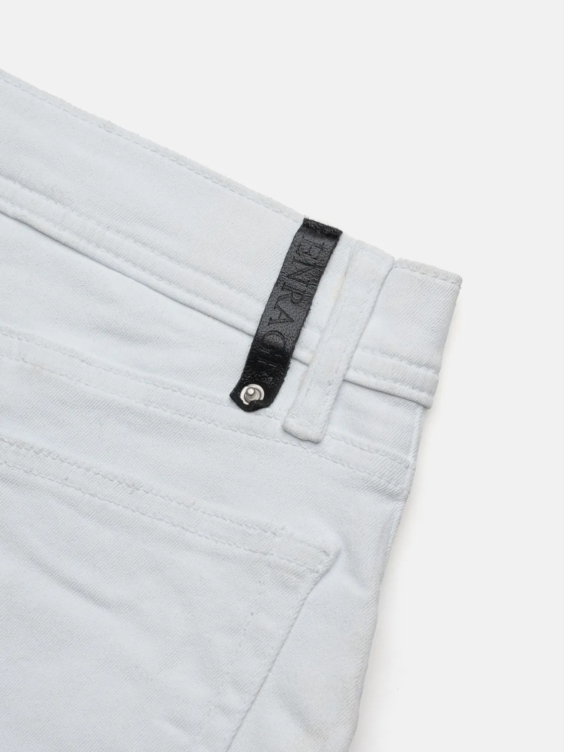 Enrage Flared Jeans blugi evazati albi cu vopsea