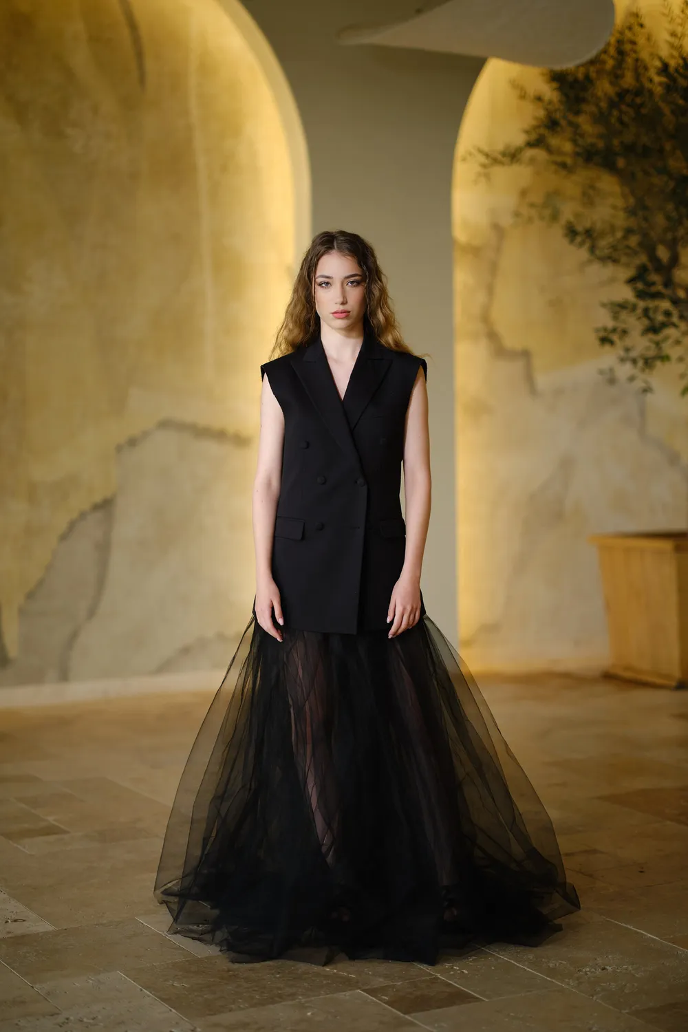 Dualitae Queen fusta neagra din tul midi