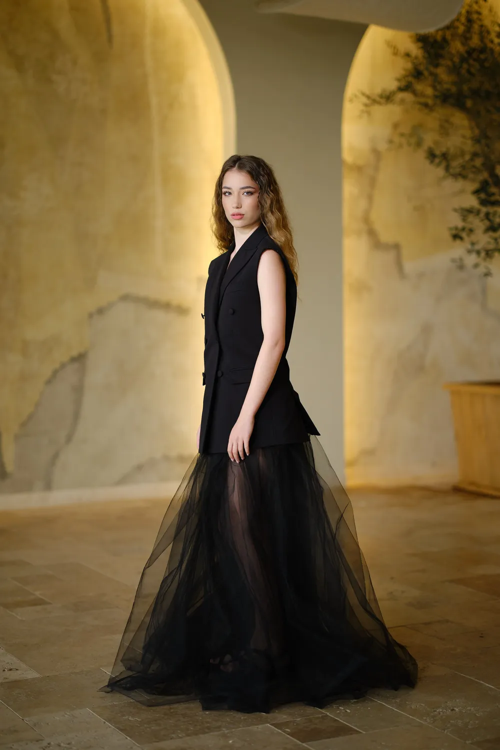 Dualitae Queen fusta neagra din tul midi