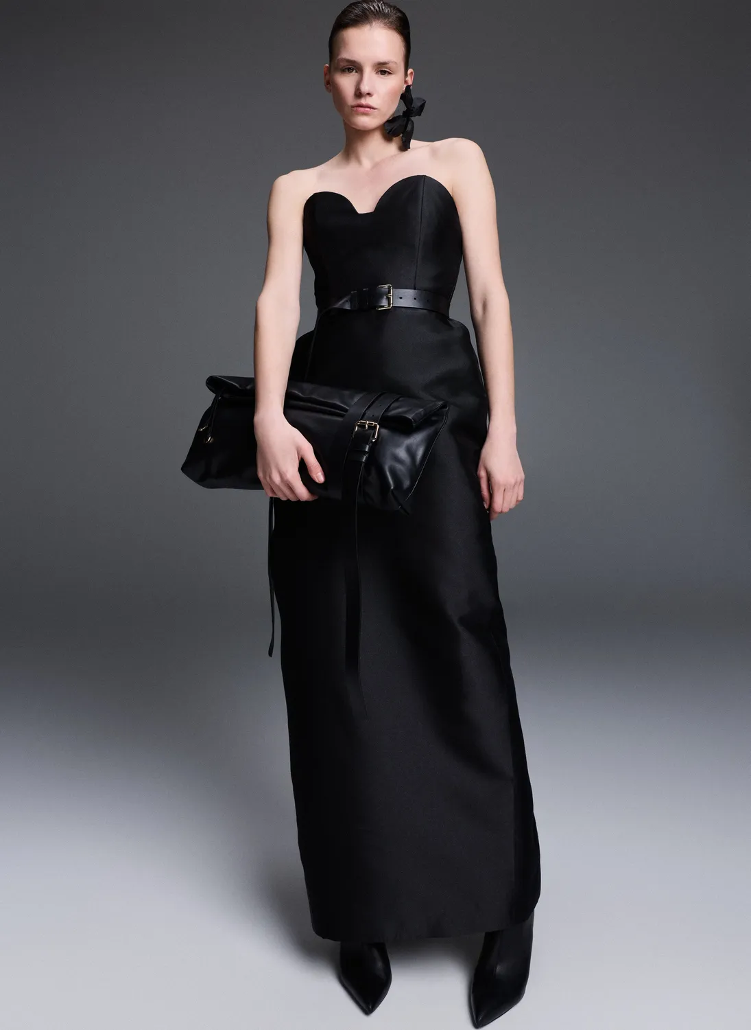 Dualitae Heart Shape rochie neagra seara