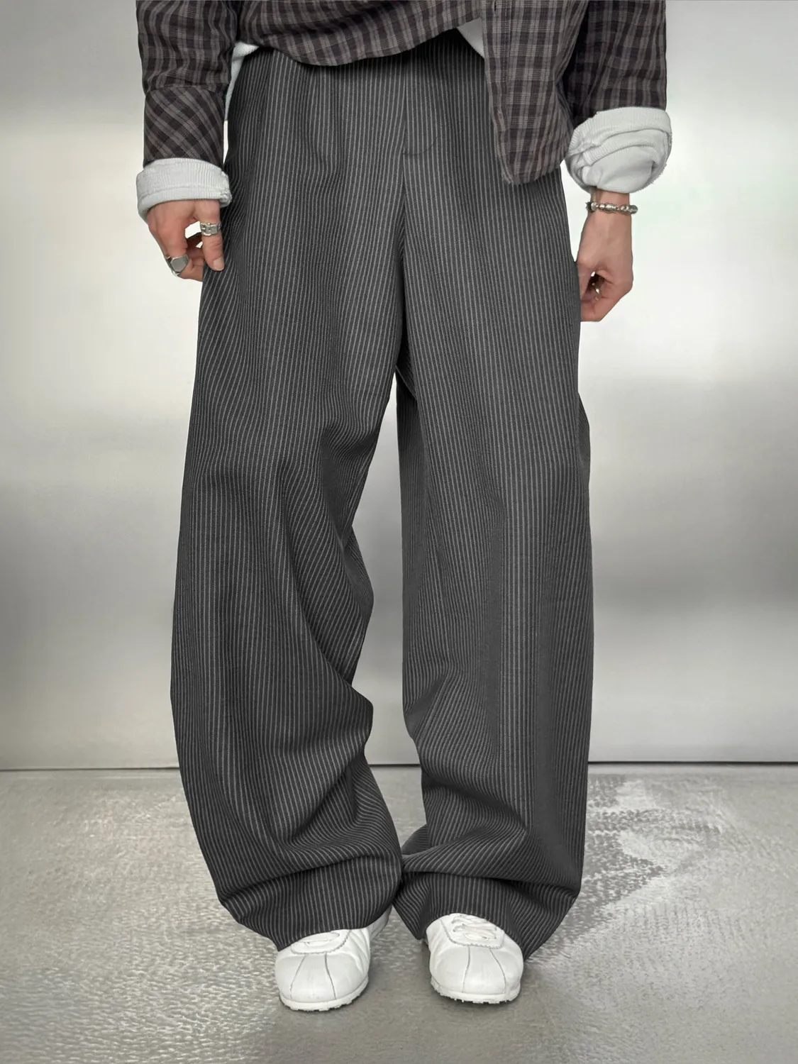Enrage Pleated Trousers Pinstripe pantaloni lana